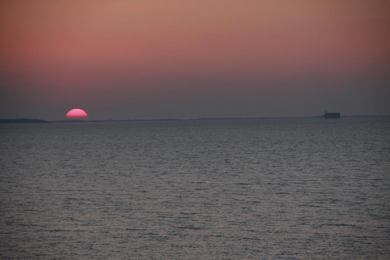 Petit Nid A 50M De La Plage Au Coeur De Fouras Exteriör bild